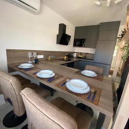 Mar&mar Apartment *